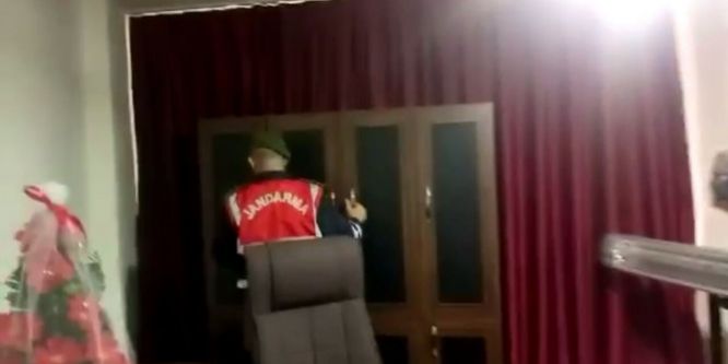 Bursa'da çaldıkları paralarla kumarhane açmışlar