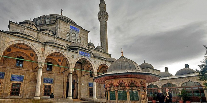 Kepez’in camileri de dönüşüyor