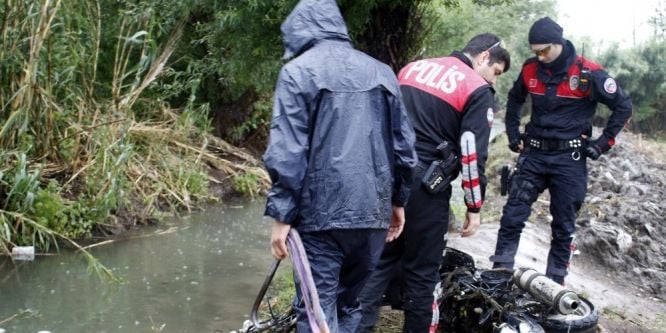 Yunus timlerinin kanaldan motosiklet çıkarma seferberliği