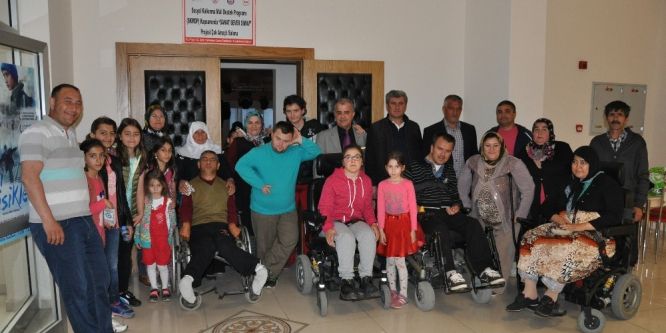 Belediyeden engellilere sinema keyfi