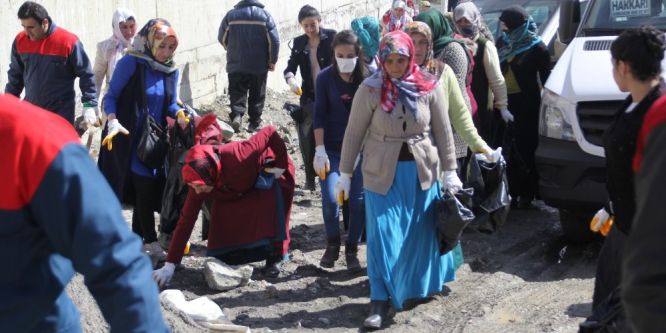 Hakkari’de çevre temizliği