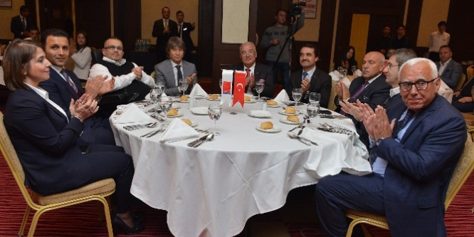 Başkan Burhanettin Kocamaz, Mersin’deki bütün otellerin ‘engelli dostu’ olmasını istedi