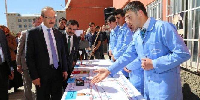 Muş’ta bilim şenliği