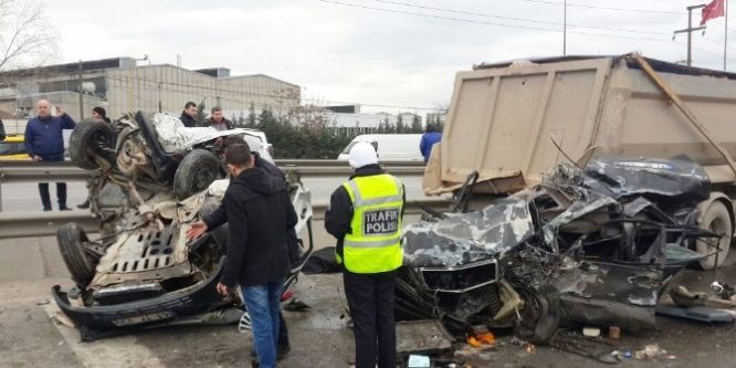 Freni patlayan kamyon 12 aracı biçti: 1 ölü, 10’dan fazla yaralı