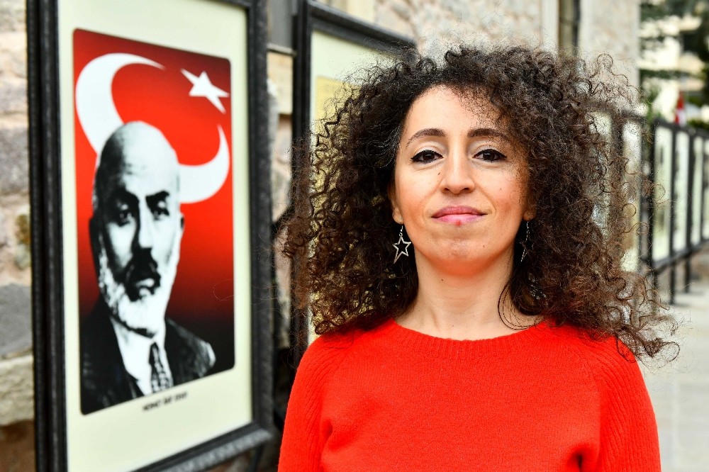 5 ay eğitim alıp, İstiklal Marşı’nı işaret diliyle okudular 