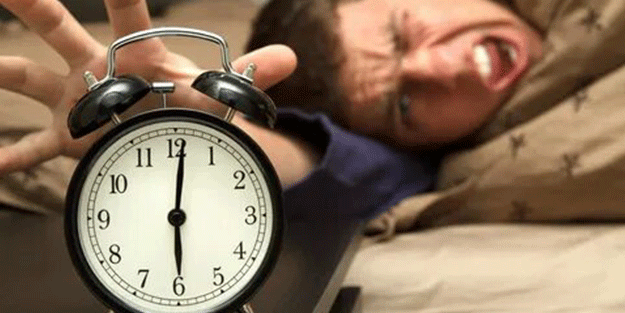 ‘5 dakika daha’ diyerek erteleyenler dikkat! Bakın vücutta neye mâl oluyor