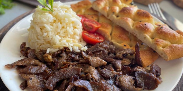 5 dakikada et döner tarifi: Evde döner nasıl yapılır? Et döner malzemeleri neler?
