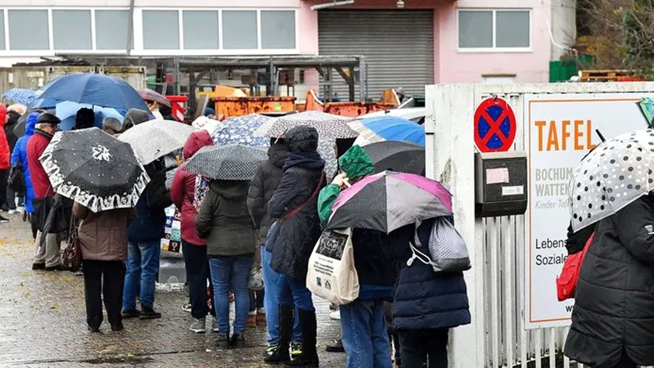 5 kişiden biri yoksulluk riskiyle karşı karşıya