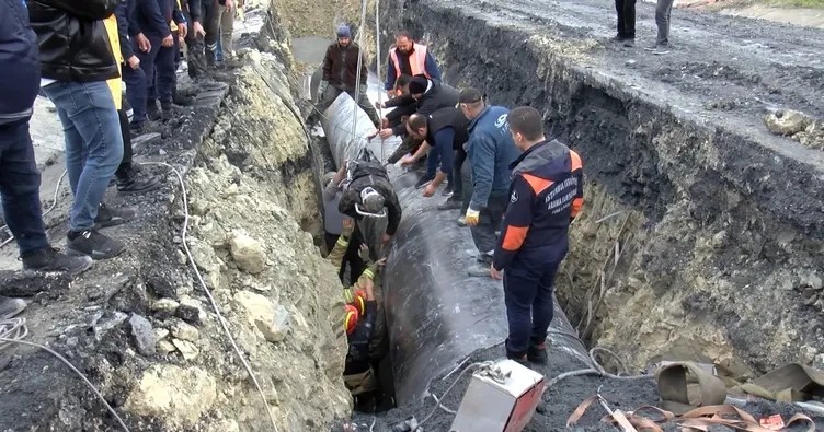 5 metrelik ölüm çukurundan sağ çıktı! İSKİ işçisi için zamanla yarışıldı