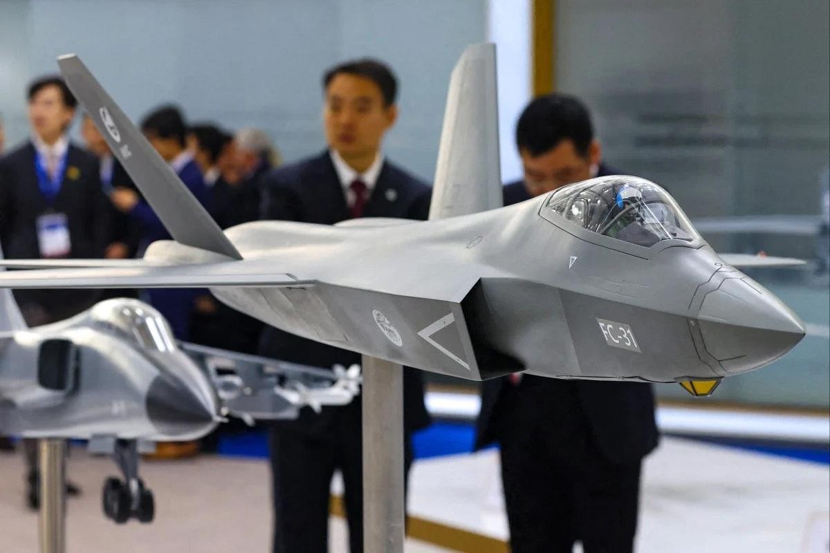 5. nesil savaş jeti FC-31 WDS’de tanıtıldı!