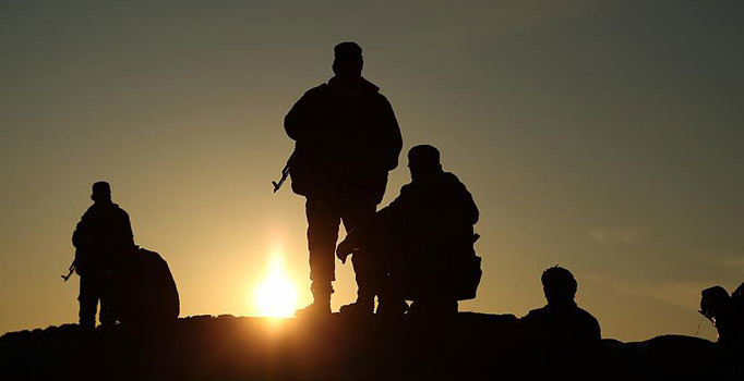 5 PKK'lı Suriye sınır hattında yakalandı