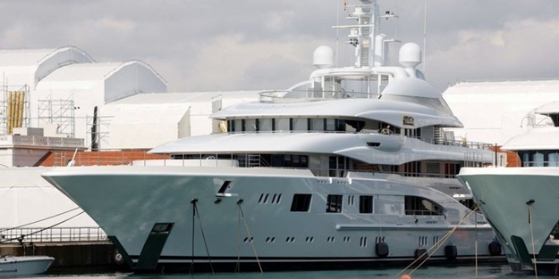 5 Rus oligarkın 3 yat, 23 mülk ve 12 banka hesabına el konuldu