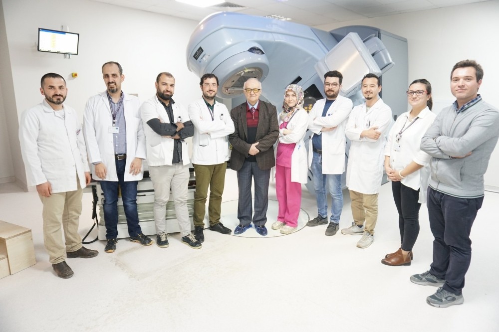 5 seanslık tedaviyle 90 yaşında prostat kanserini yendi 