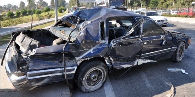 5 takla atan araçtan sağ çıktı!