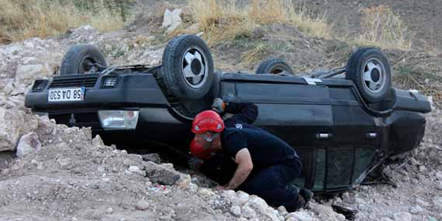 5 takla atan otomobilden sağ çıktılar