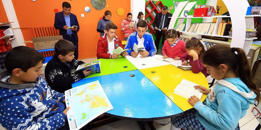 5 TL. ile okuluna kütüphane kazandırdı