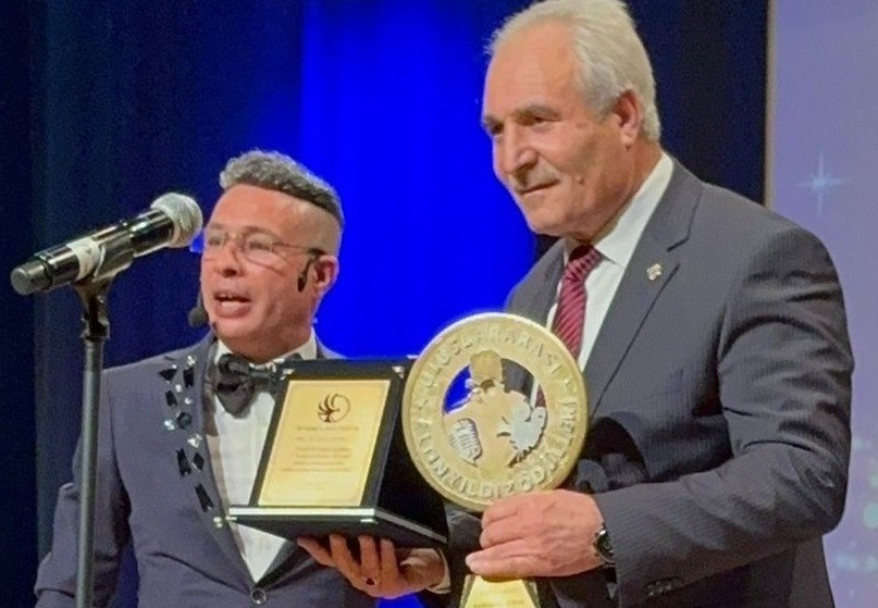 5. Uluslararası Altın Yıldız Ödülü Başkan Yakut’un