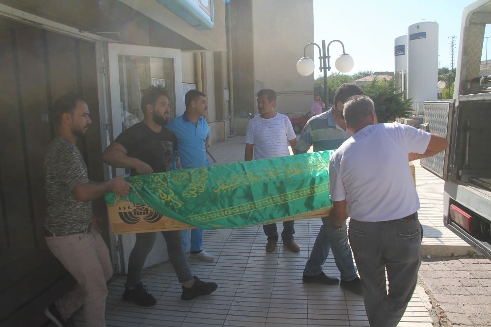 5 yaşındaki çocuk kahvaltı yaparken boğuldu 
