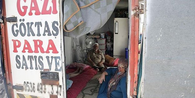 5 yıldır kamyon kasasında yaşıyorlar