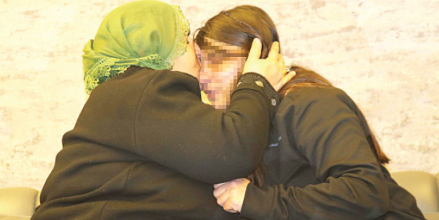 5 yıllık hasret bitti! Bir anne daha evladına kavuştu