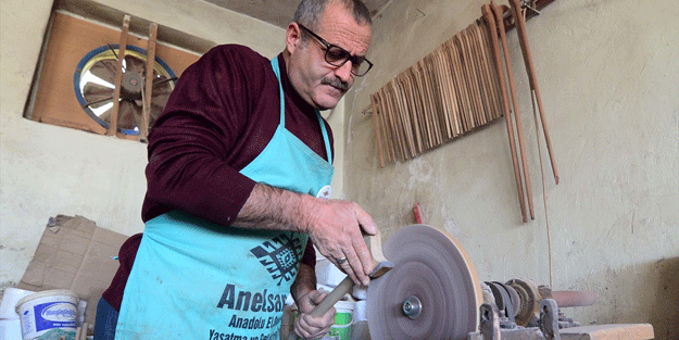 50 bin TL'lik baston üretiyor