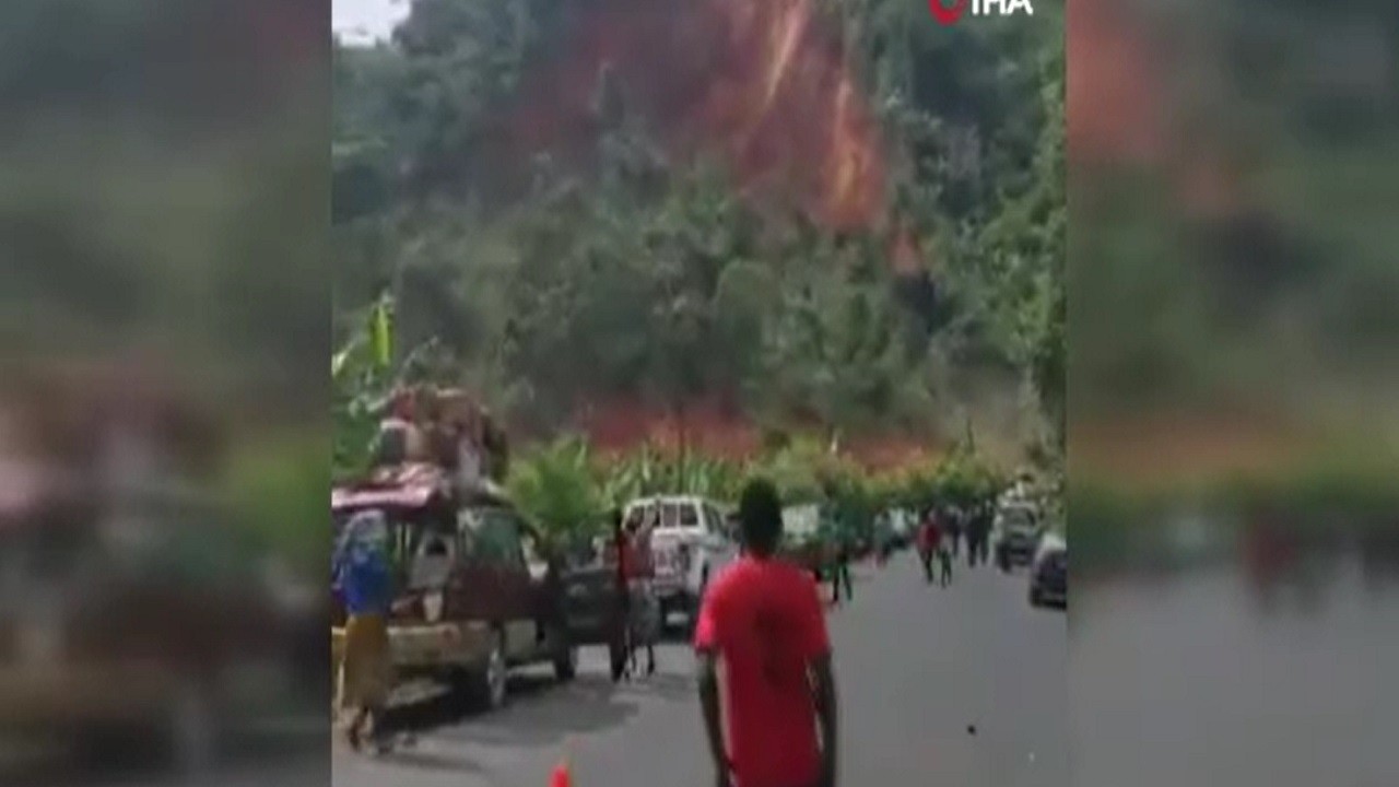 50 fazla kişiden haber alınamıyor! 3 otobüs toprak altında kaldı