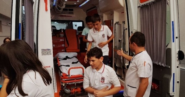 50 öğrenci sudan zehirlendi, okullar tatil...