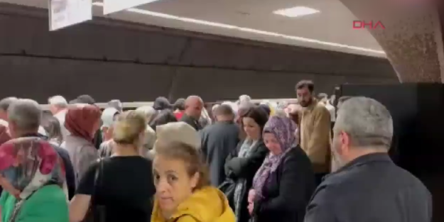 Metro çilesinde bekleyiş sürüyor! Sorun hala çözülemedi