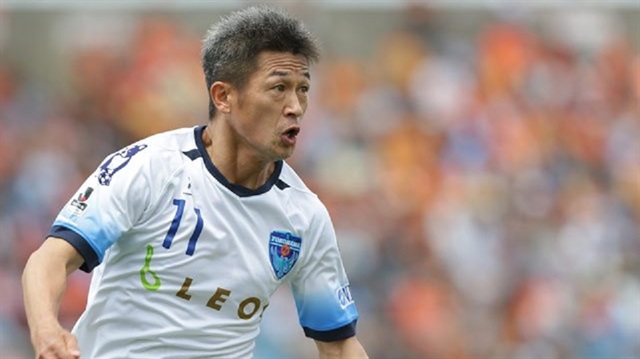 50 yaşındaki futbolcu Kazuyoshi Miura tarihe geçti