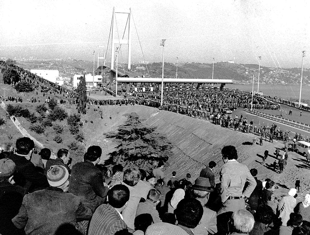 50. yıl dönümü! Günlük 200 bin araç geçti! Toplamda 2.5 milyar geçiş