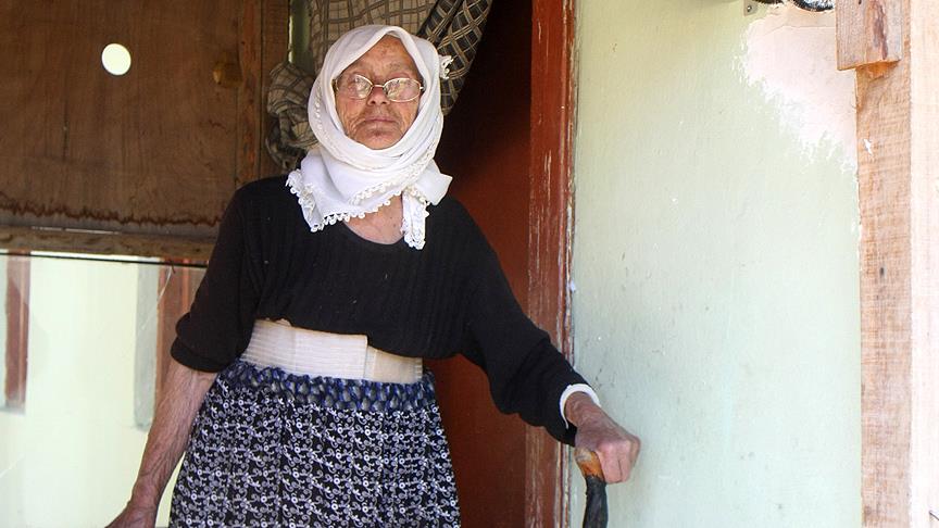  50 yıl sonra gelen elektrikle yüzü güldü