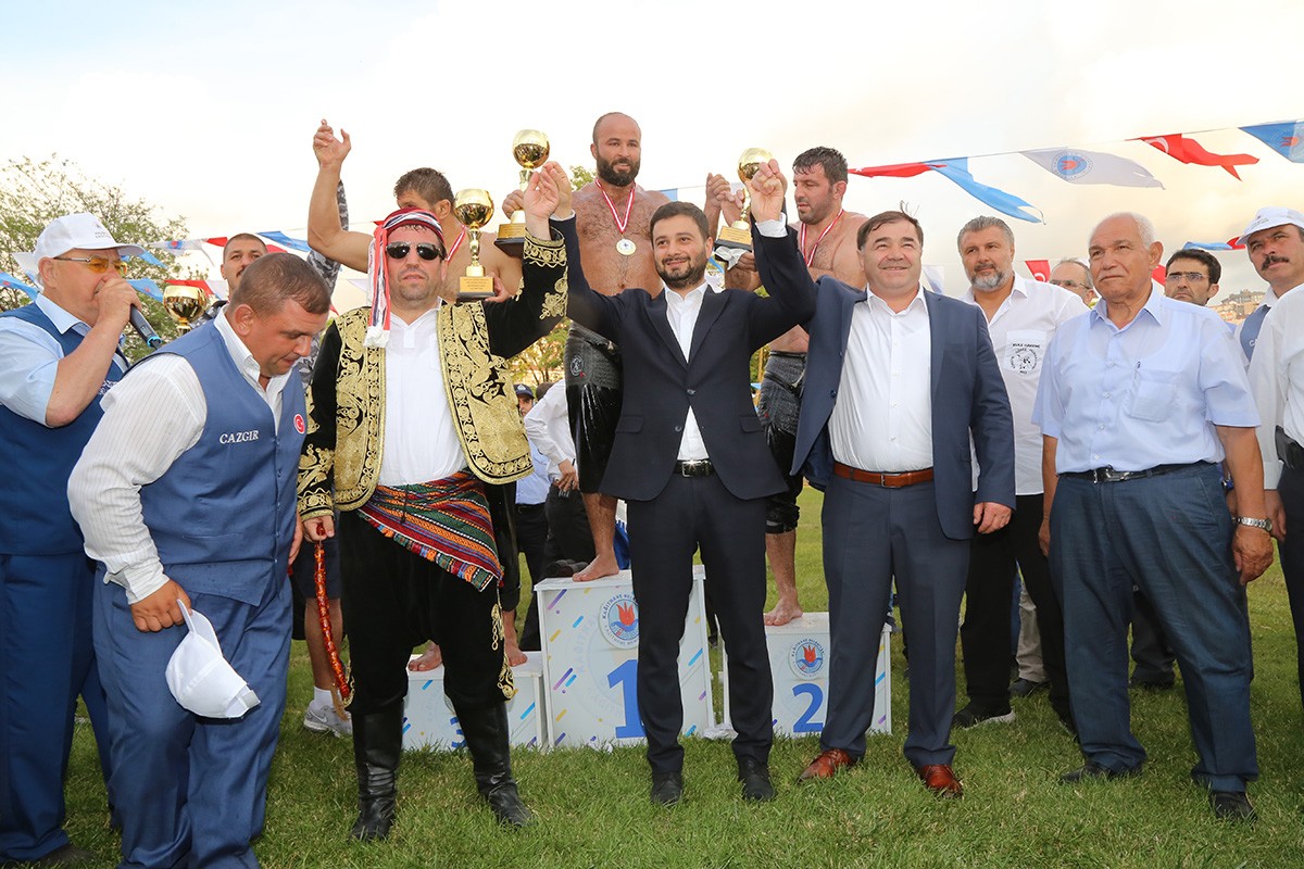 500 pehlivan Kağıthane'de er meydanına çıkıyor