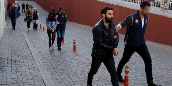 Sosyal medyada propaganda yapan 3 terör örgütü yandaşı yakalandı