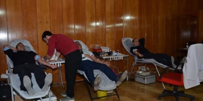 Polis ve jandarmadan kan bağışı