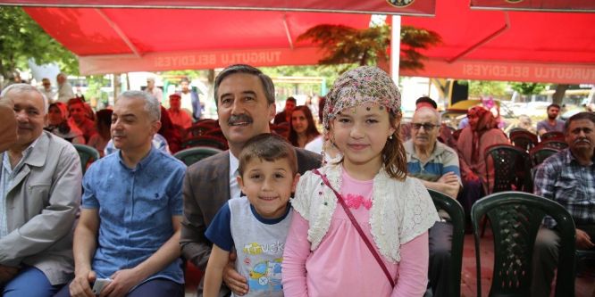 Tohumlar gelecek nesil için el değiştirdi