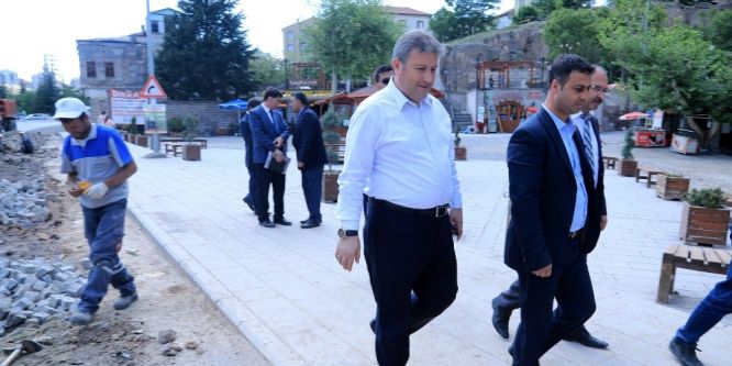 Talas’ta asfalt çalışmaları sürüyor