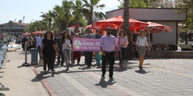Fethiyeli engellilerden anlamlı yürüyüş
