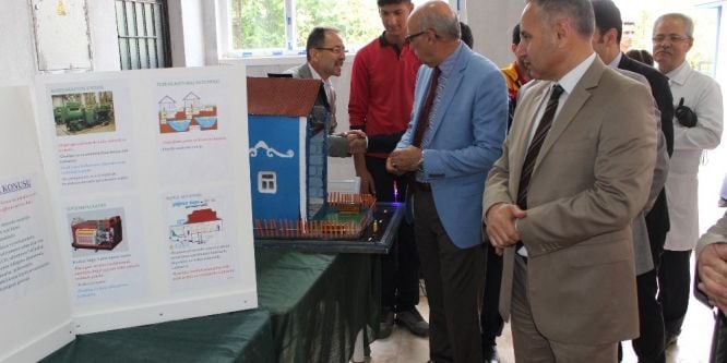 Elazığ’da lise öğrencilerinden bilim sergisi