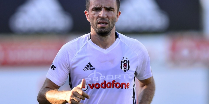 Gökhan Gönül 6 hafta yok