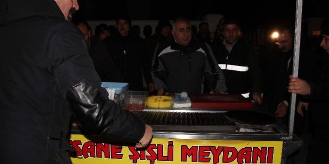 Zabıtadan gece baskını