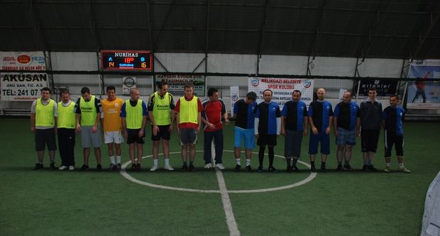 Melikgazi Belediyesi'nde dostluk futbol turnuvası düzenlendi