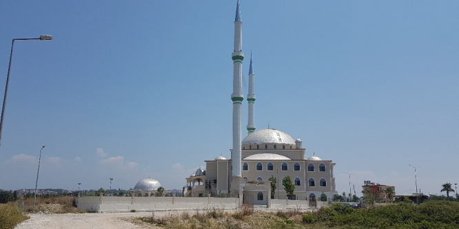 Camiye giren hırsız 4 saatte yakalandı