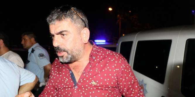 İkiz plaka şüphelisi aracı durdurmak için yola kapan döşendi, polis alarma geçti