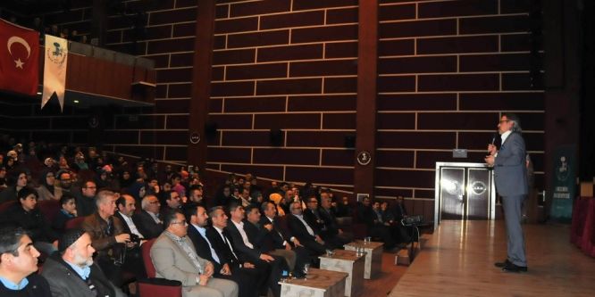 Yazar Armağan, Abdülhamid Han’ı anlattı