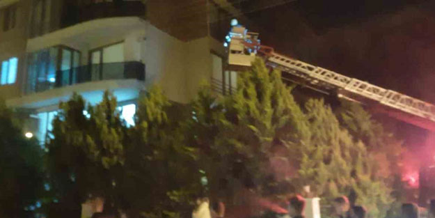 52 dairelik bina yangın nedeniyle tahliye edildi