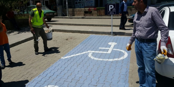 Ahlat’ta engelliler için park alanı oluşturuldu