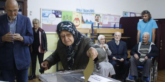 Antalya’da seçmenler sandık başında