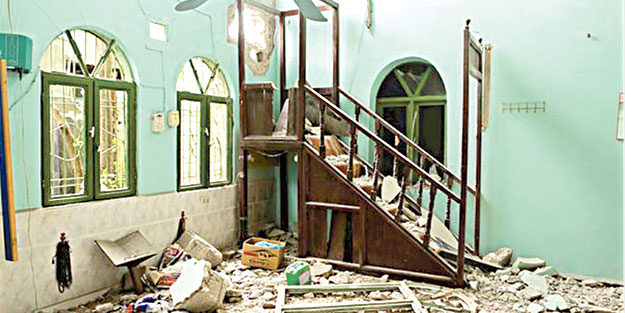 53 Cami tahrip edildi