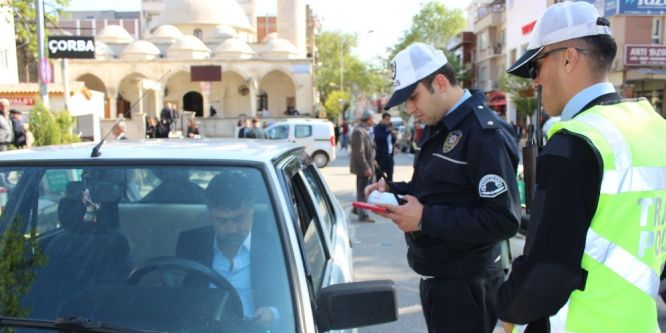 Emniyet kemeri uygulaması yapıldı