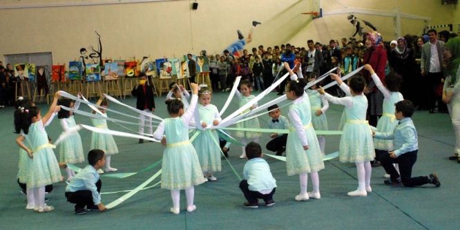 Bitlis’te 23 Nisan coşkusu